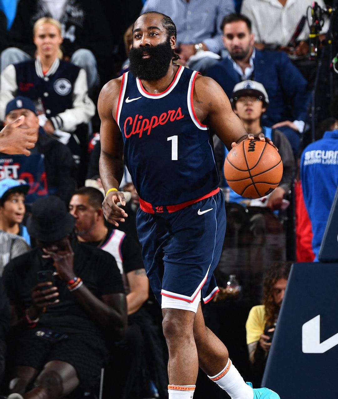 英雄联盟投注 -西甲倒计时；洛杉矶快船赛后单刀错失；细节引发关注；赛场秩序良好；细节决定成败的简单介绍