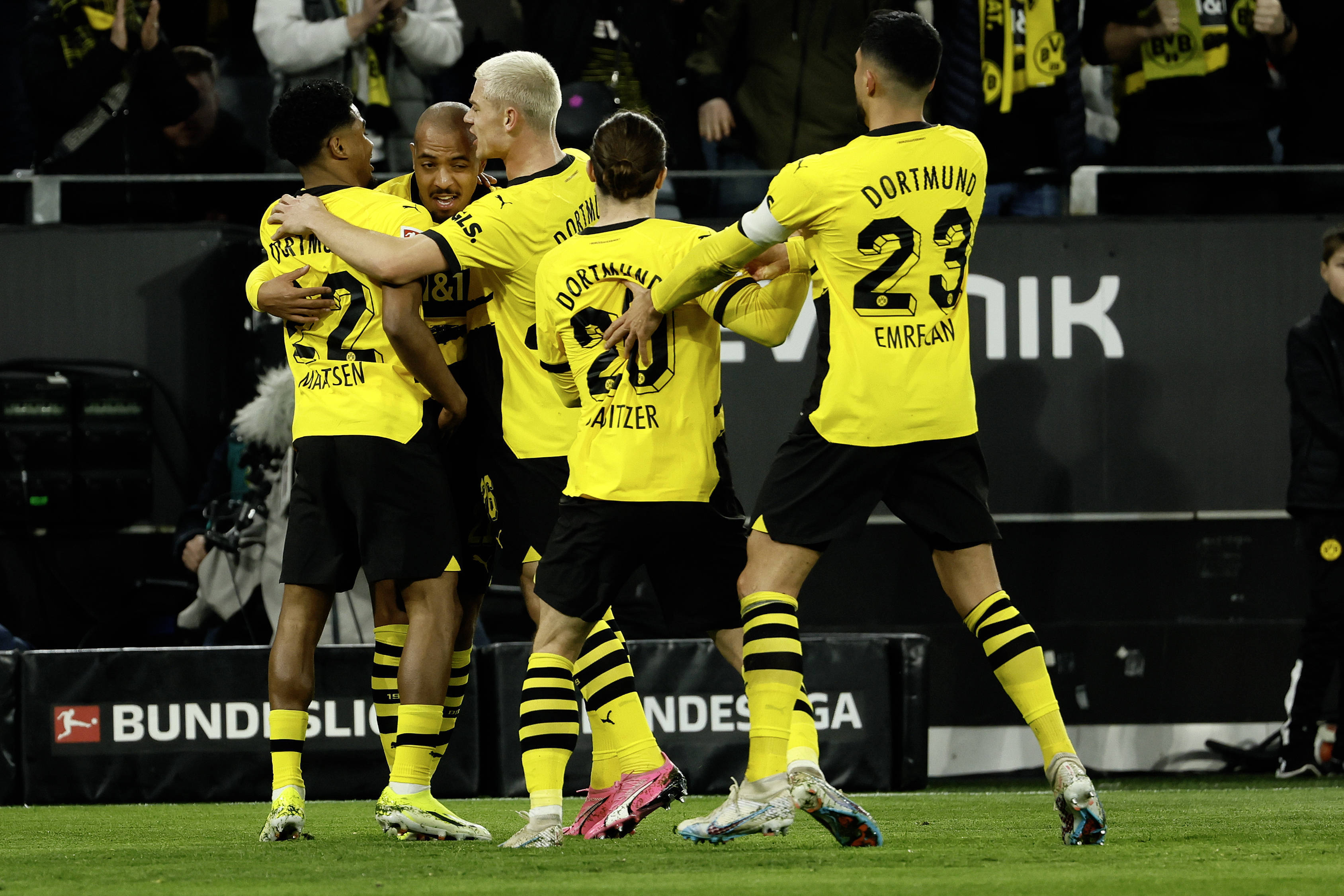 LOL联盟下注 -今晚体能课后，多特蒙德再遭质疑备战法国杯，气氛紧张，控场能力受关注(铿锵玫瑰原唱完整版)