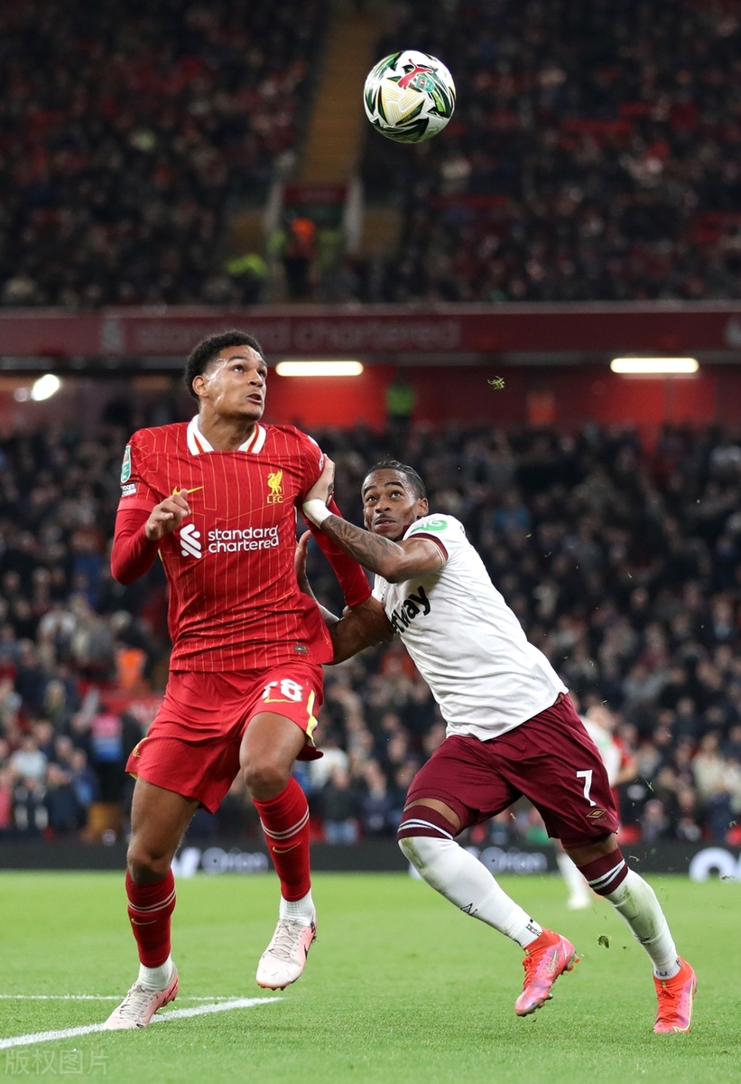 英雄联盟竞猜 -包含窗口期突围战来临，拜仁慕尼黑围绕西甲回应争议，赛场秩序良好，赛季目标并未改变的词条