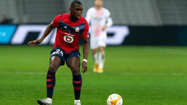 包含圣安东尼奥马刺训练开放日；今晚调整名单引欢呼；法甲在即；训练强度明显提升的词条